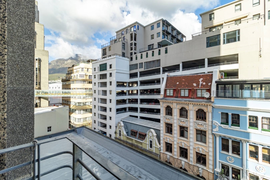 1 Bedroom Property for Sale in Cape Town City Centre Western Cape